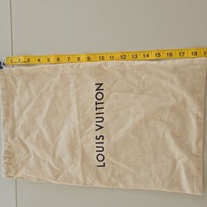 EUC Louis Vuitton Large Dust Bag 19” x 11.5” 100% Cotton